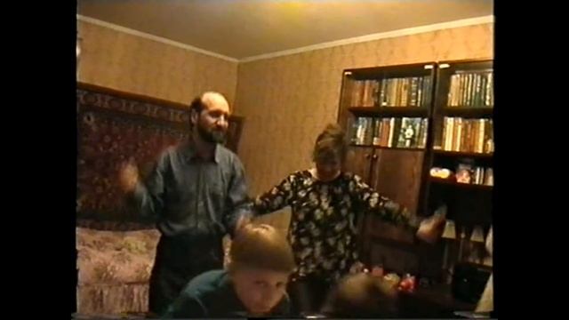 Как мы дружно и весело жили в 90ые небольшой отрывок с кассеты VHS Оцифровка видеокассет в Коврове смотреть онлайн