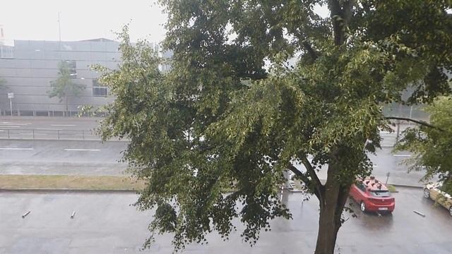 Домашний пример борьбы с ураганом. Практикуйте все, это помогает! смотреть онлайн