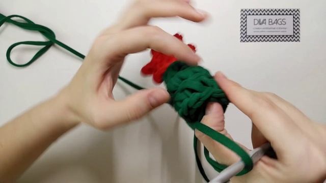 Пышная ёлочка из трикотажной пряжи | Новогодний декор смотреть онлайн