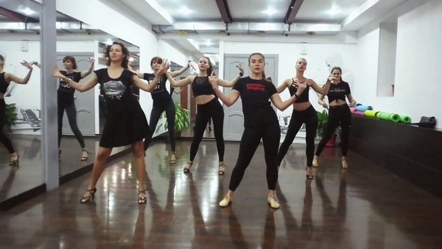 Zouk Lady Style by Oksana Zemtsova. смотреть онлайн