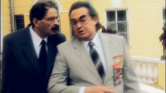 Городок- Места для поцелуев в кинотеатре. (Олейников. Стоянов) смотреть онлайн