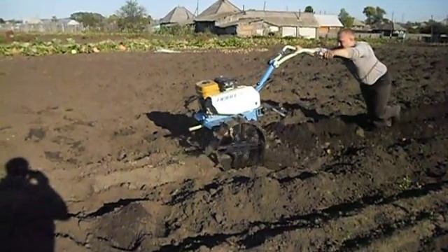 копка картошки мотоблоком смотреть онлайн