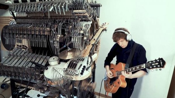 Wintergatan Wednesday Custom Bass CYBER CAPOS - End Music Sequence