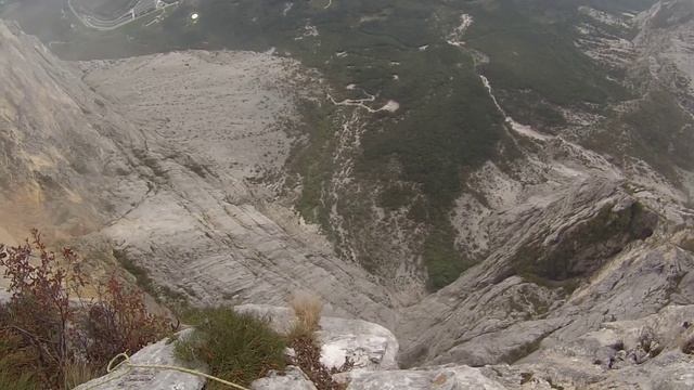 Как прилетают в стену на Монте Бренто... смотреть онлайн