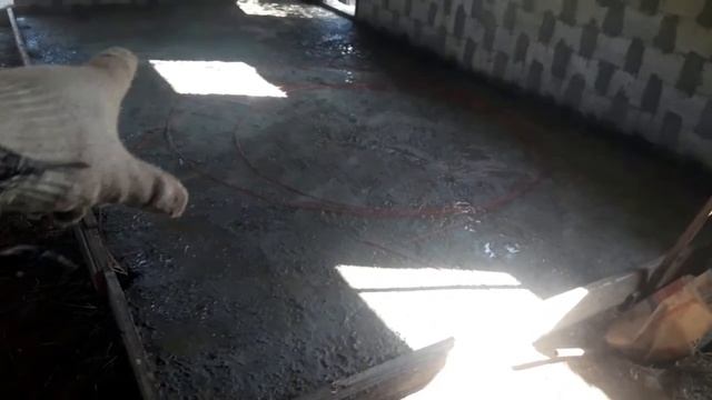Лью пол в сарае. смотреть онлайн
