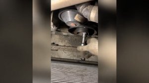 Что бывает когда не меняешь демпфер БМВ # N47 N57

bmw torsional vibration damper replacement