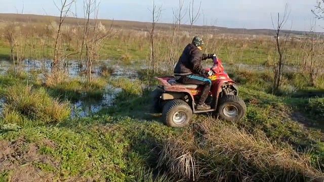Оффроад на квадриках. Макс проходит по болотам смотреть онлайн