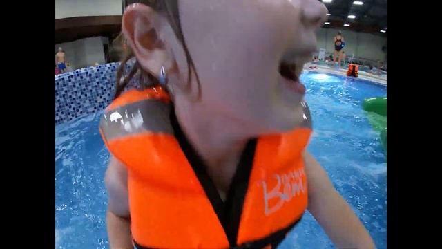 3.11.2023 отдыхаем и балуемся в бассейне Дружба #alekseevandrey_way смотреть онлайн