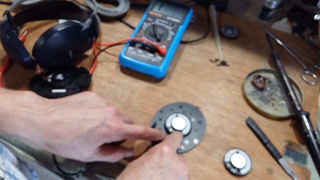 Замена динамиков в наушниках AKG K-77 смотреть онлайн