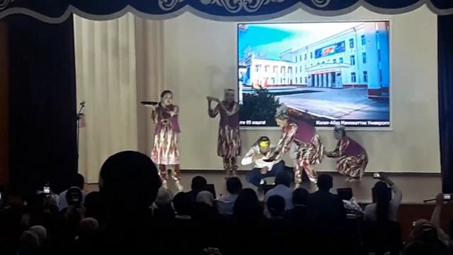 ЖАГУ ПРАЗДНИК УЧИТЕЛЕЙ УЗБЕКСКИЙ ТАНЕЦ смотреть онлайн