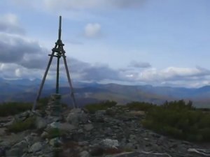 Деревянная вышка в горах