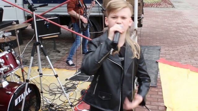 Free Fire - Гладиатор live in Ivanovo 19.05.2018 смотреть онлайн