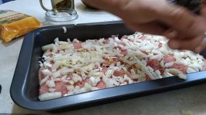 Запечёный картофель со свининой в духовке.