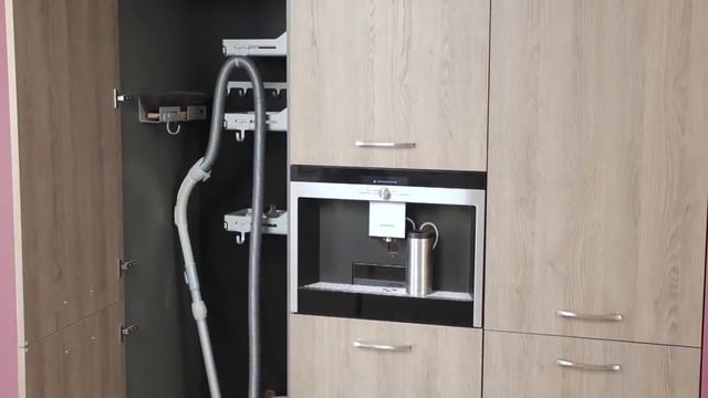 Кухня - шкаф высокий хозяйственный смотреть онлайн