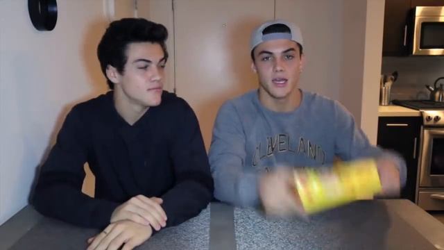 Trying Foreign Candy!! // Dolan Twins смотреть онлайн