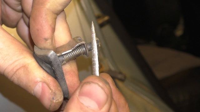 MITSUBISHI SPACE STAR, CARISMA. Не работают концевики дверей. Профилактика. Аналог водительского. смотреть онлайн