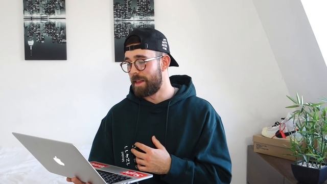 HOW TO BUY STREETWEAR ON A BUDGET | Top 5 Streetwear Websites | Daniel Simmons смотреть онлайн