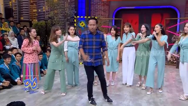 BATTLE DANCE, Cherrybelle Vs Mpok Alpa dan Rina Nose | OPERA VAN JAVA (18/11/19) Part 2 смотреть онлайн