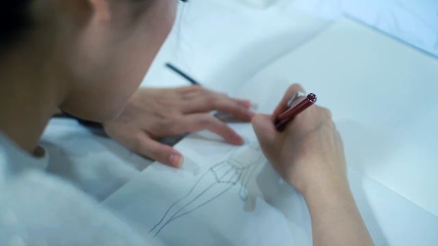 SketchyNotebook PRO X Fashion Designer / Micha Chen & Hans Chyi смотреть онлайн
