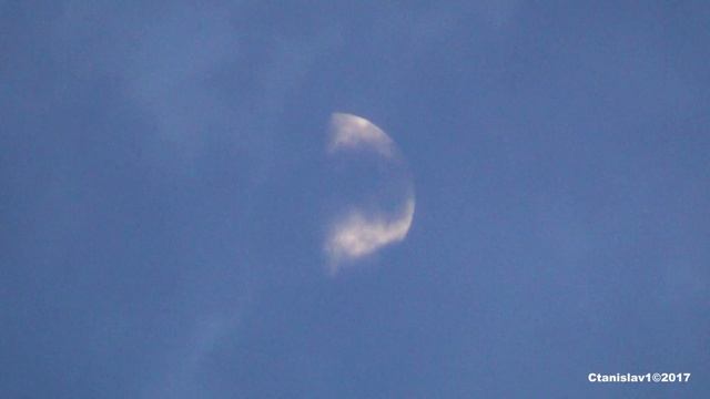 Еще одна попытка снять транзит самолета на фоне Луны смотреть онлайн