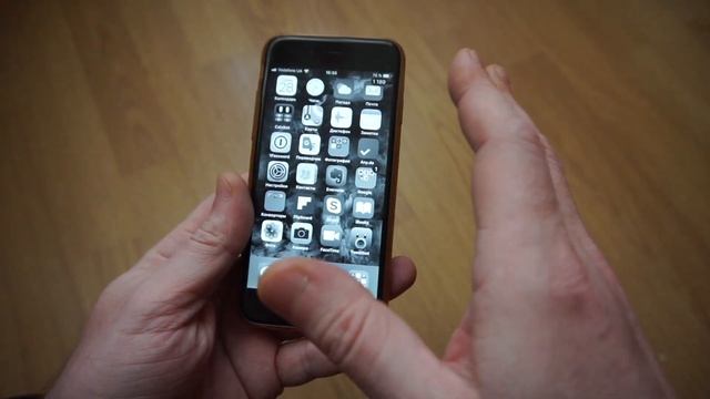 ? iPhone or iPad to black and white inverted mode. Tips and tricks Apple смотреть онлайн