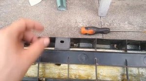 Соединение бампера с усилителем Пассат б3. Joining plastic part of bumper to bumper's iron power 35