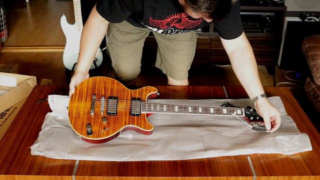 NGD: Harley Benton XT-22 Paradise Flame - Unboxing смотреть онлайн