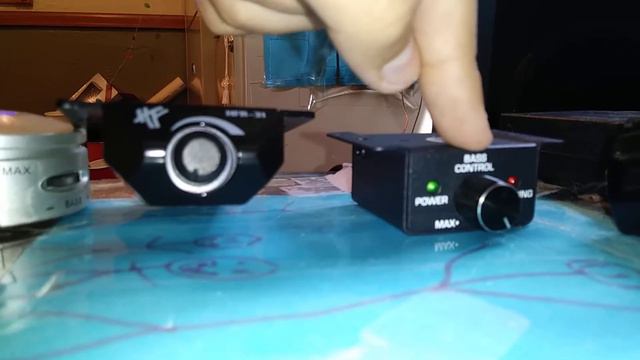 Computer desktop speakers connected to my bass processor-line driver смотреть онлайн