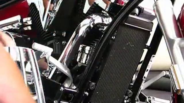 Show Chrome Accessories Chrome Radiator Grille for VT1300 by Big Bike Parts смотреть онлайн