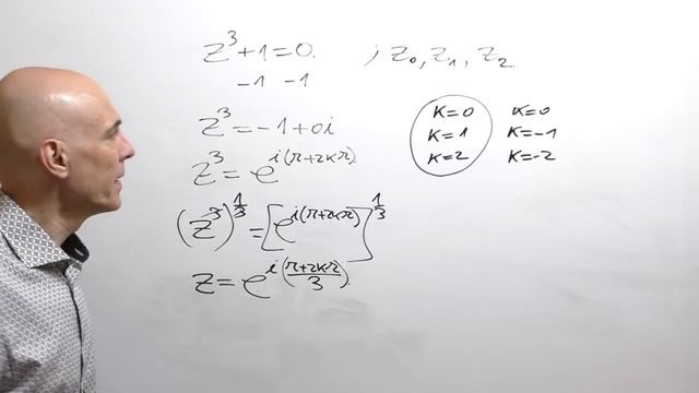 Hallar las tres raíces de z³+1=0. смотреть онлайн