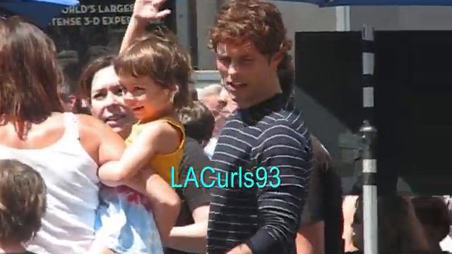 Hunky James Marsden waves to fans. смотреть онлайн