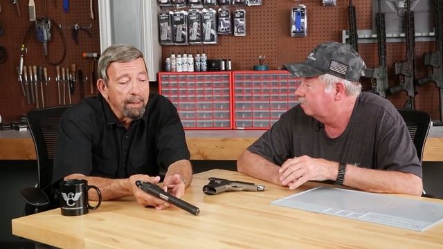 Why Carry a 1911? Gun Guys Ep. 39 with Massad Ayoob and Bill Wilson смотреть онлайн