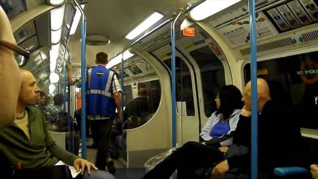 London Underground 1967 Tube Stock Farewell Railtour #7 - Passing Arsenal смотреть онлайн