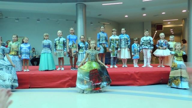 Показ на Ювелирной Выставке "ART TREND. Ваш стиль" в ЛенЭкспо. смотреть онлайн