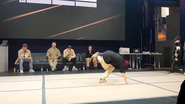 1/4 Брейкинг соло 10-12 лет - Bird - КККпБ "SIBERIAN POWER SHOW 2023" смотреть онлайн