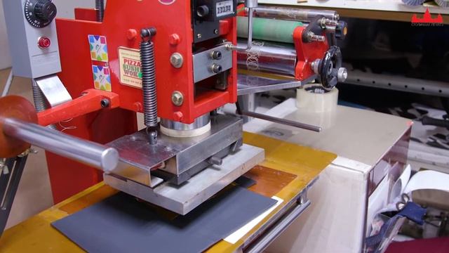 Тиснение фольгой, разновидности фольги для горячего тиснения смотреть онлайн