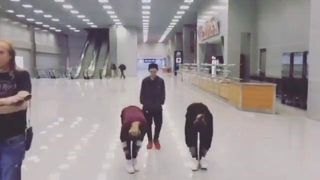 КАТЯ АДУШКИНА, ВАРЯ СТЕФАНОВА И ЭРИК ГУКАСЯН ТАНЦУЮТ смотреть онлайн