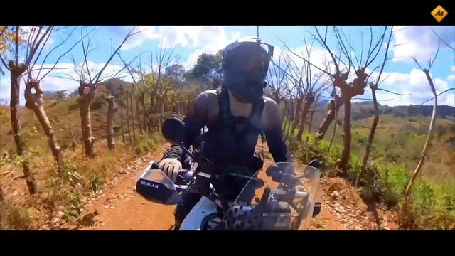 Buscando AVENTURA termino en PROBLEMAS (S21/E11) VUELTA al MUNDO en MOTO con CHARLY SINEWAN смотреть онлайн