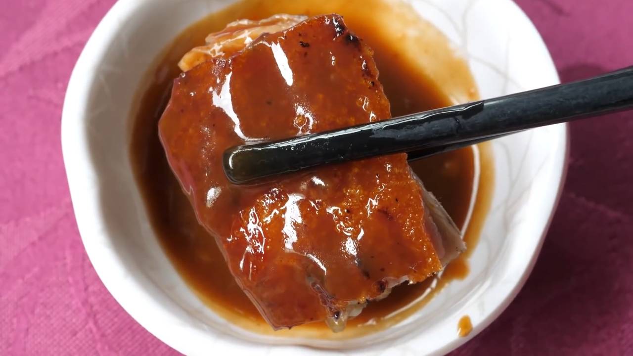 Жаренный поросенок на вертеле в Азиатском стиле смотреть онлайн