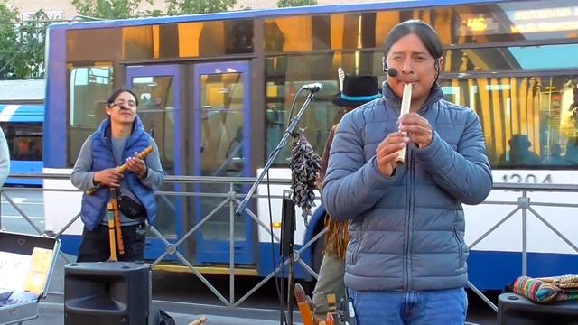 Веселая музыка. Индейцы Pákari (Yupanki) & Runa Kay &Alto vuelo. смотреть онлайн