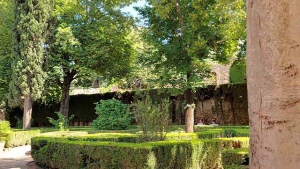 Альгамбра (Аlhambra) - это стоит увидеть!!!