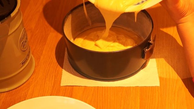 Простой рецепт бюджетного торта к чаю.Упрощенный вариант вкусного торта "Зебра", популярного в СССР смотреть онлайн