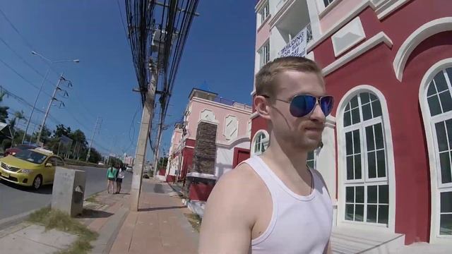 В ПОИСКАХ МОТОБАЙКА ИЛИ КАК АРЕНДОВАТЬ БАЙК В ПАТТАЙЕ 1 ЯНВАРЯ смотреть онлайн