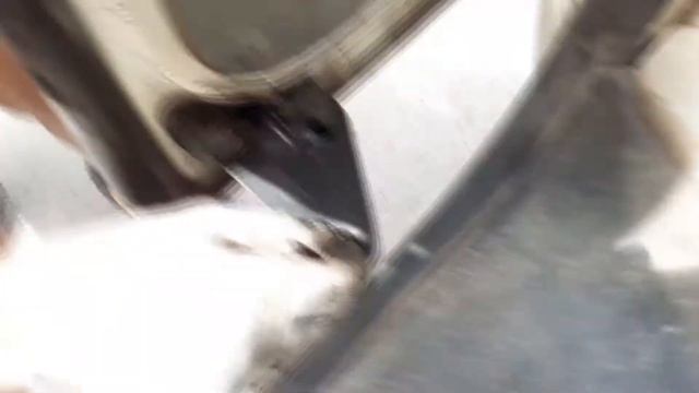 ЗАМЕНА РОЛИКА СДВИЖНОЙ ДВЕРИ НА ФОЛЬКСВАГЕН Т5 ТРАНСПОРТЕР! VOLKSWAGEN T5 TRANSPORTER! смотреть онлайн