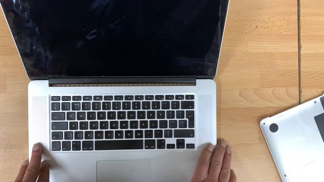 MacBook Pro A1398 Black Screen Fix смотреть онлайн