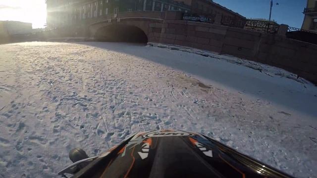 По каналам и в Неву смотреть онлайн