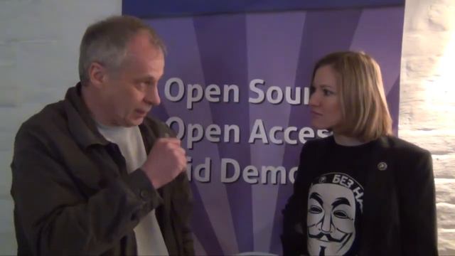 Wie gehts den Piraten in Russland? www.TanteJolesch.at interviewt russische Piratin Lola Voronina смотреть онлайн