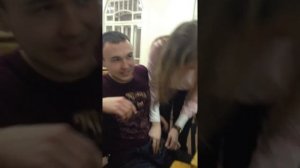 Ужас студентка полезла в штаны к однокурснику прямо на паре за киндер!!!!!!!!