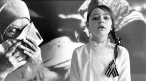 Стих  «Горевала на крылечке мать ...»