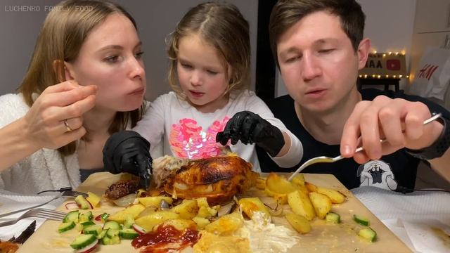 МУКБАНГ ЗАПЕЧЁННАЯ КУРОЧКА С КАРТОШКОЙ | ПРОСТО КУШАЕМ | НАГУЛЯЛИ АППЕТИТ | mukbang смотреть онлайн